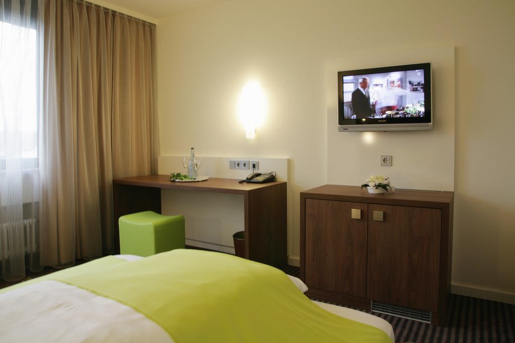 Hotel Fuchsen Kirchheim unter Teck Kamer foto