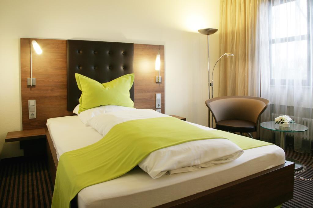 Hotel Fuchsen Kirchheim unter Teck Kamer foto